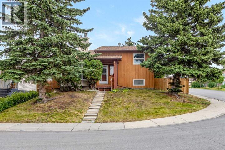 Property Photo: 147 Whitlock Close Northeast AB T1Y 4X2