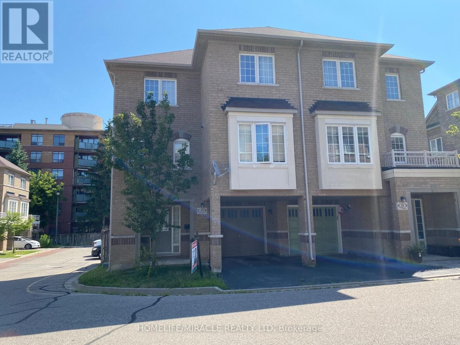 Property Photo: 13 Vasto Lane ON M1M 0C6