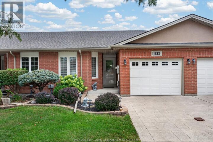 Property Photo:  1818 Luxury  ON N8P 1T2 
