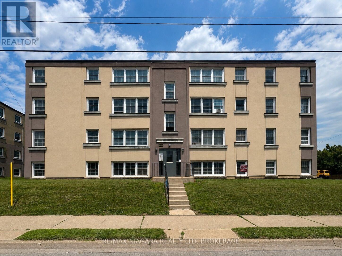 Property Photo:  143 Westchester Crescent 6  ON L2P 2N8 
