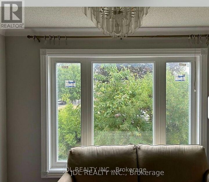 Property Photo: 8 Highwood Ave Avenue ON M1R 2E4
