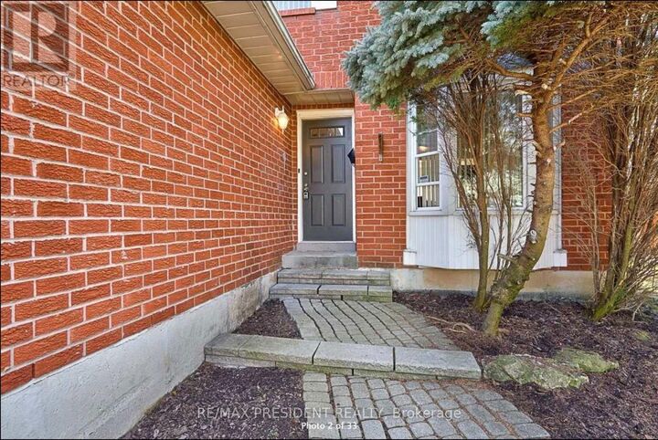 Property Photo:  2586 Hammond Road  ON L5K 1T2 