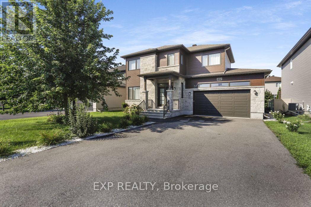 Property Photo: 225 Sunset Crescent ON K4R 0E5