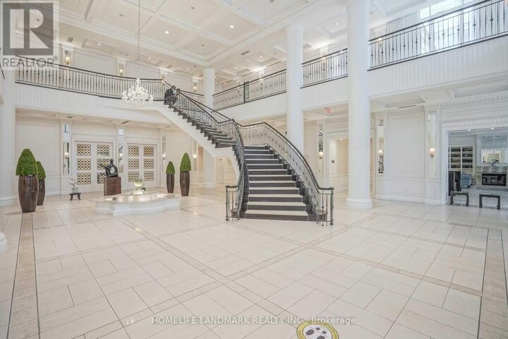 Property Photo:  25 Greenview Avenue 828  ON M2M 0A5 