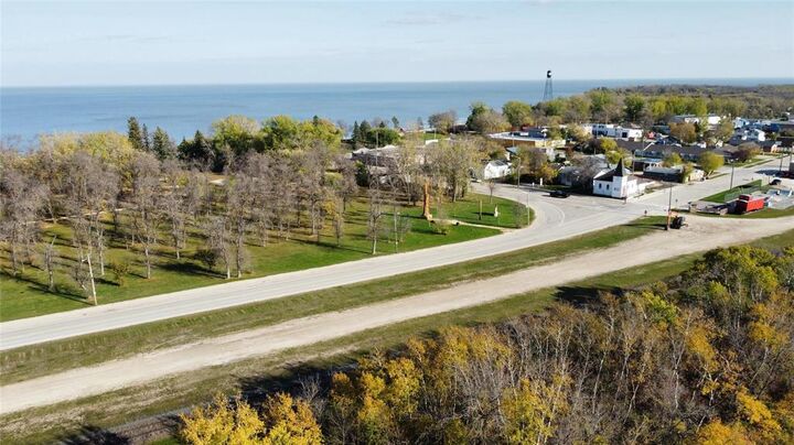 Property Photo: 94 Chestnut Street MB R0C 3G0
