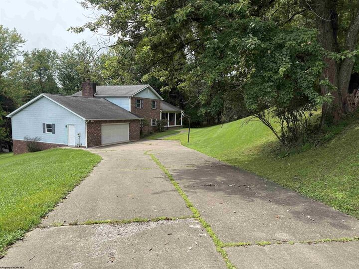 Property Photo: 20 Bel Manor Drive WV 26554