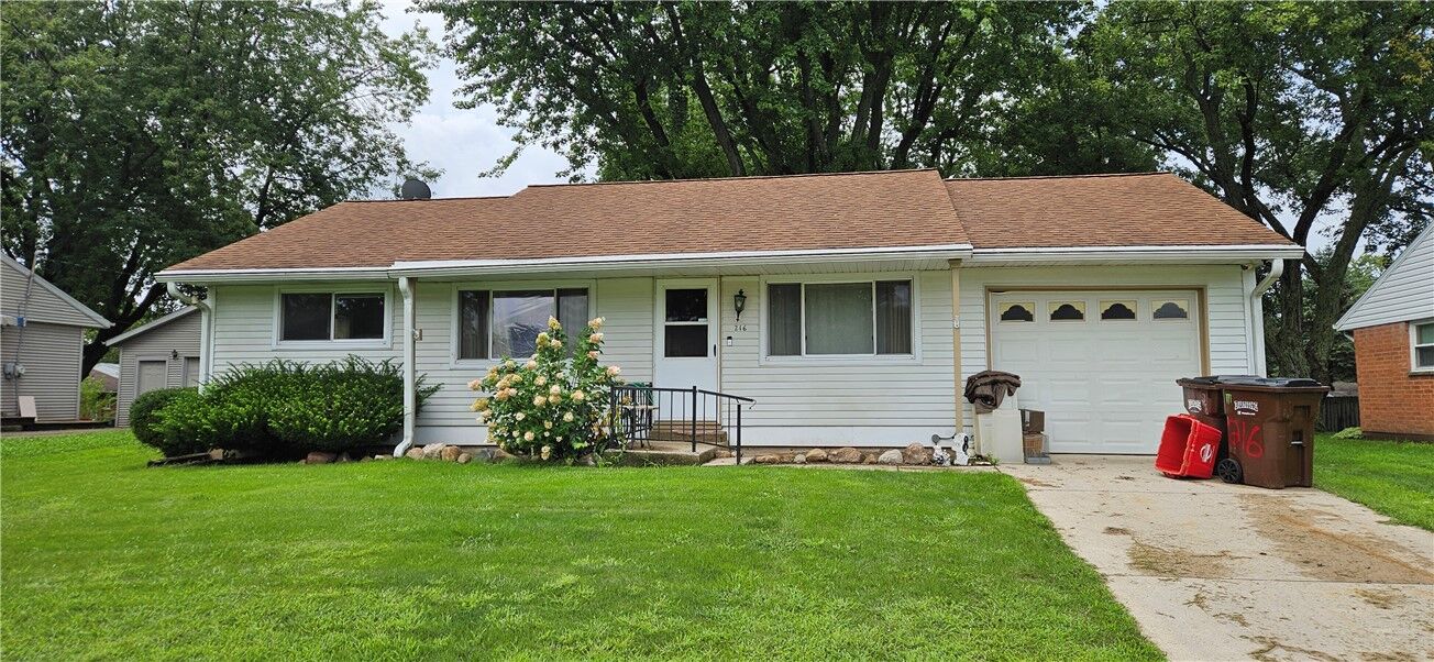 Property Photo: 216 Victoria Drive OH 45331