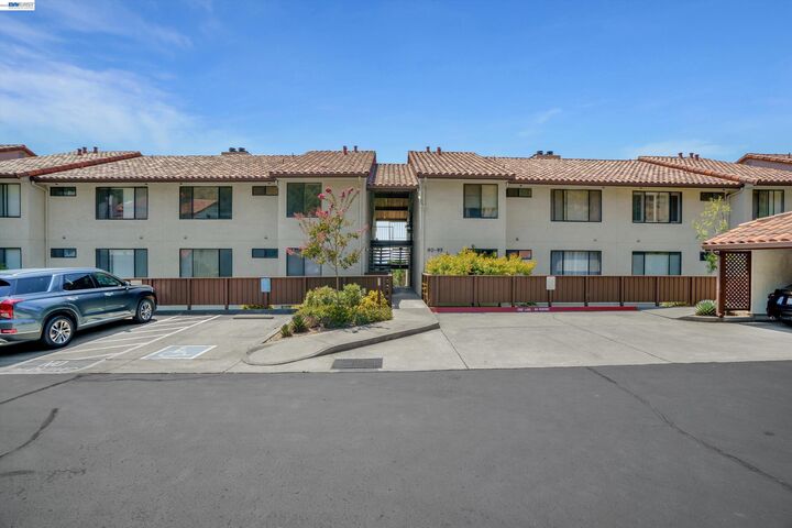 Property Photo: 22012 Sevilla Rd 95 CA 94541