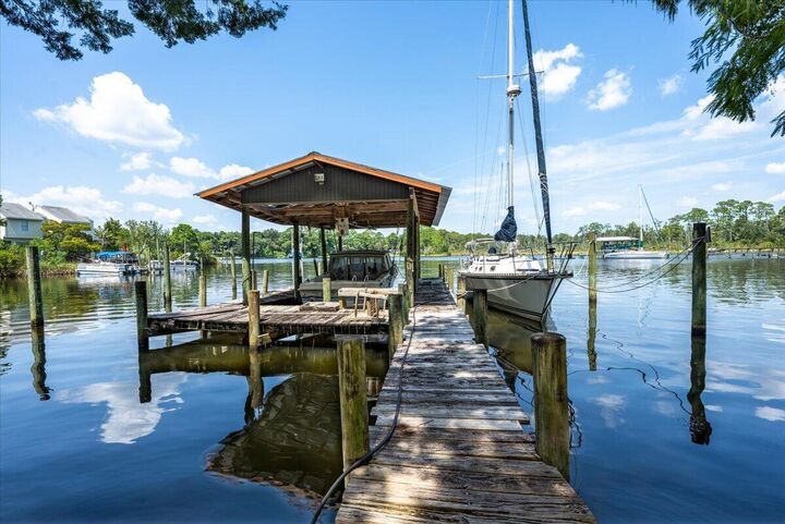 Property Photo: 212 White Street FL 32578