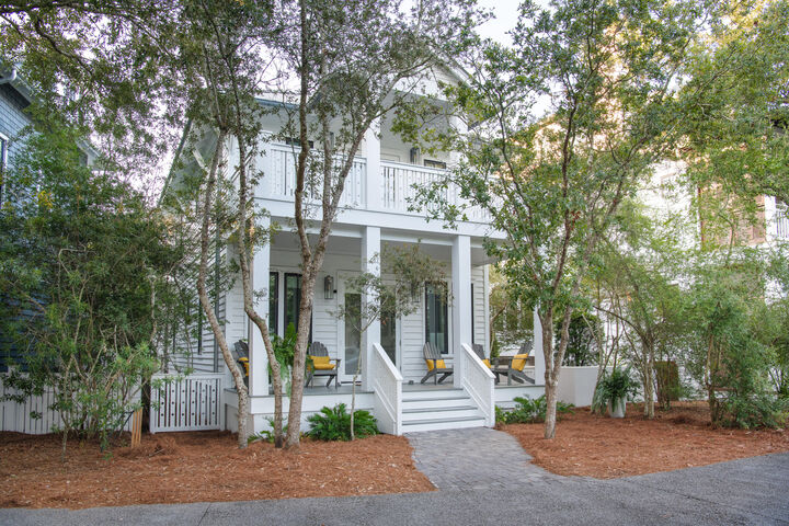 Property Photo: 67 W Water Street FL 32461