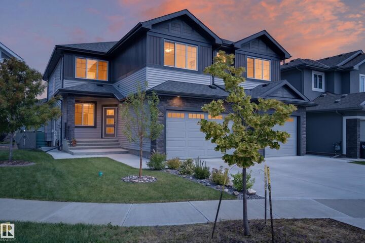 Property Photo:  4703 41 Street  AB T4X 2A8 