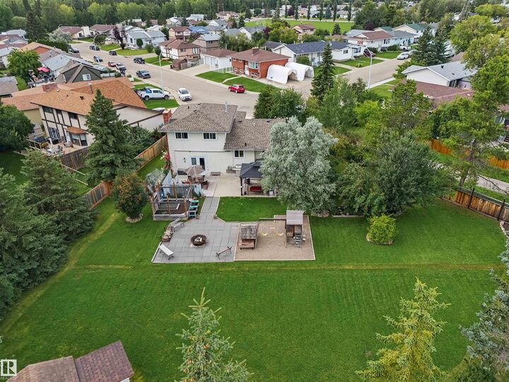 Property Photo: 5403 43 Avenue AB T7A 1K5