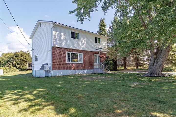 35 Morley Crescent — photo 1