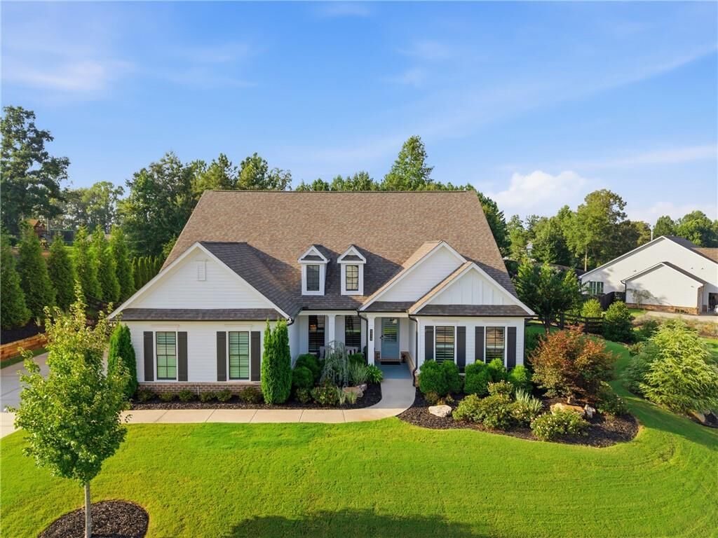 Property Photo:  6510 Serene Way  GA 30534 