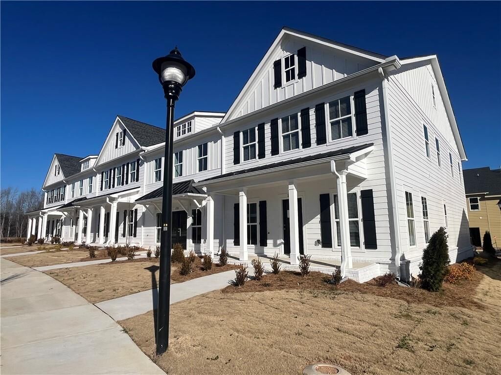 Property Photo:  1704 Prospect Way  GA 30094 