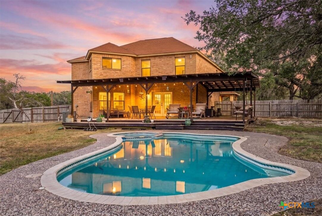Property Photo:  797 Killarney Road  TX 78114 