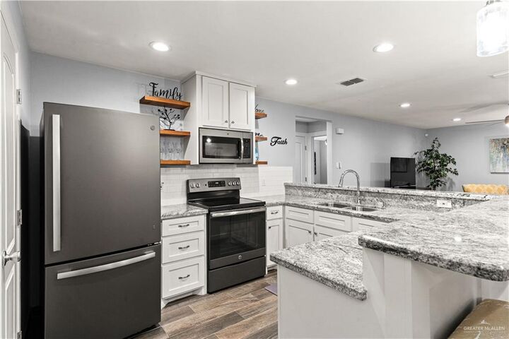Property Photo:  600 W Fern Avenue 7  TX 78501 