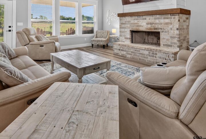 Property Photo:  647 Oklahoma St.  TX 75790 