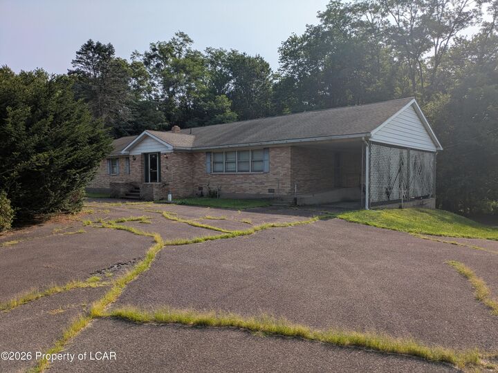 Property Photo:  828 Salem Boulevard  PA 18603 