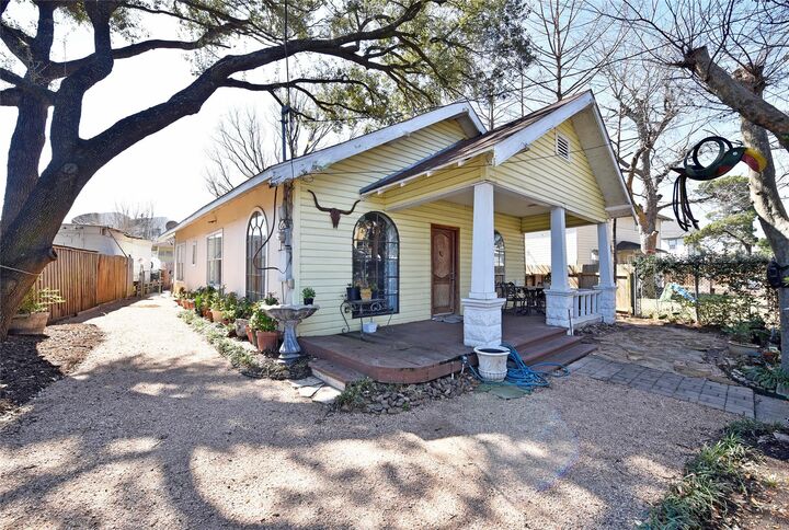 Property Photo: 4104 Walker Street TX 77023
