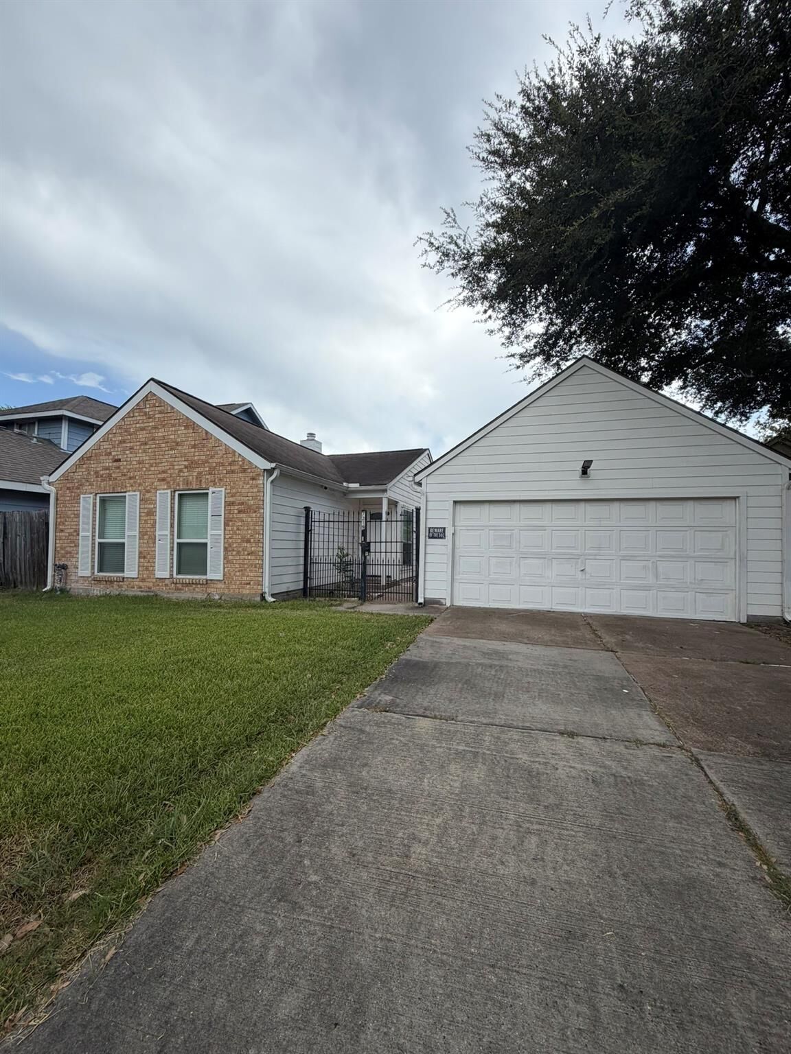 Property Photo: 7219 Caddo Lake Lane TX 77083