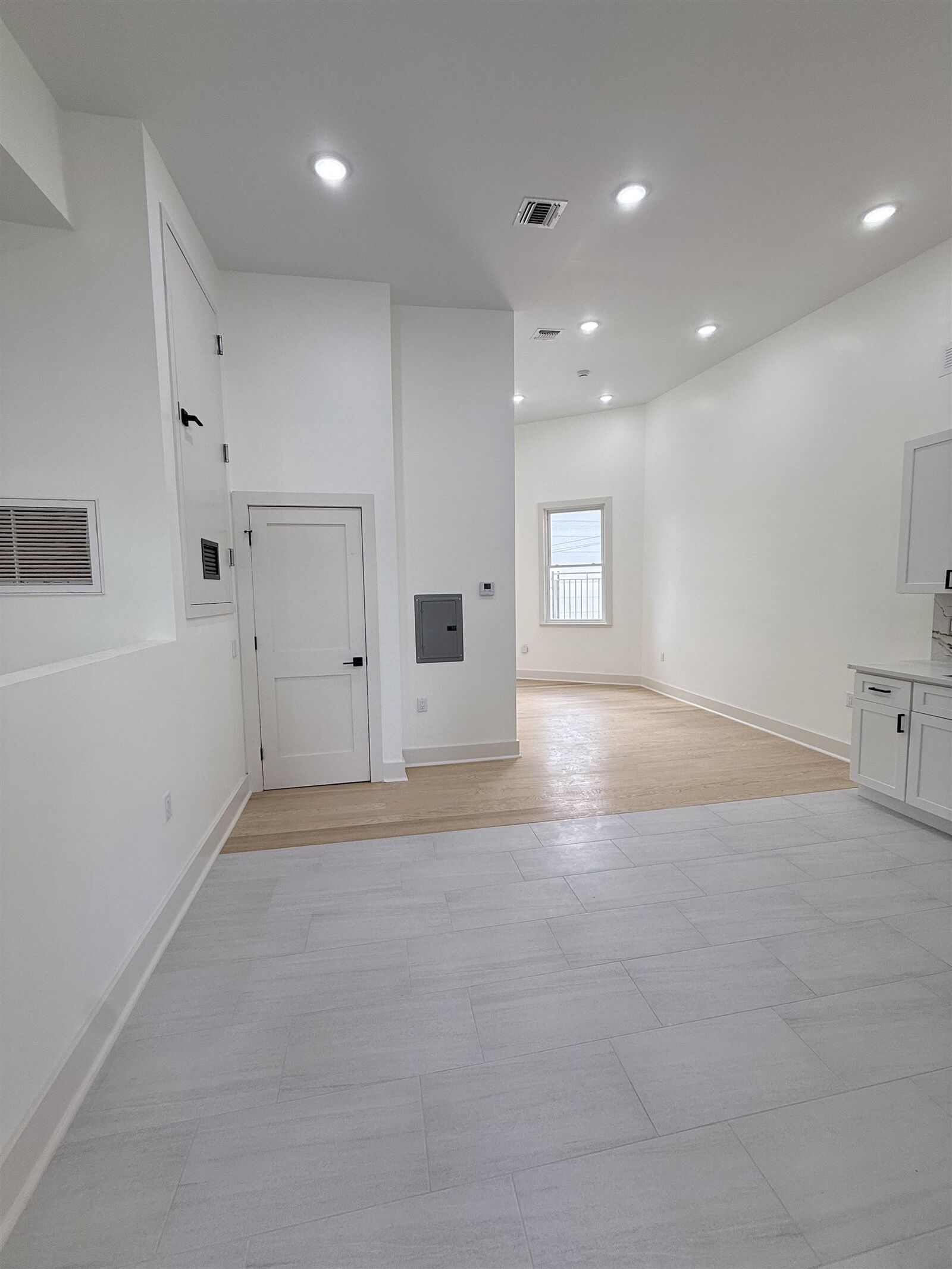 Property Photo:  741 Grand St 3  NJ 07304 