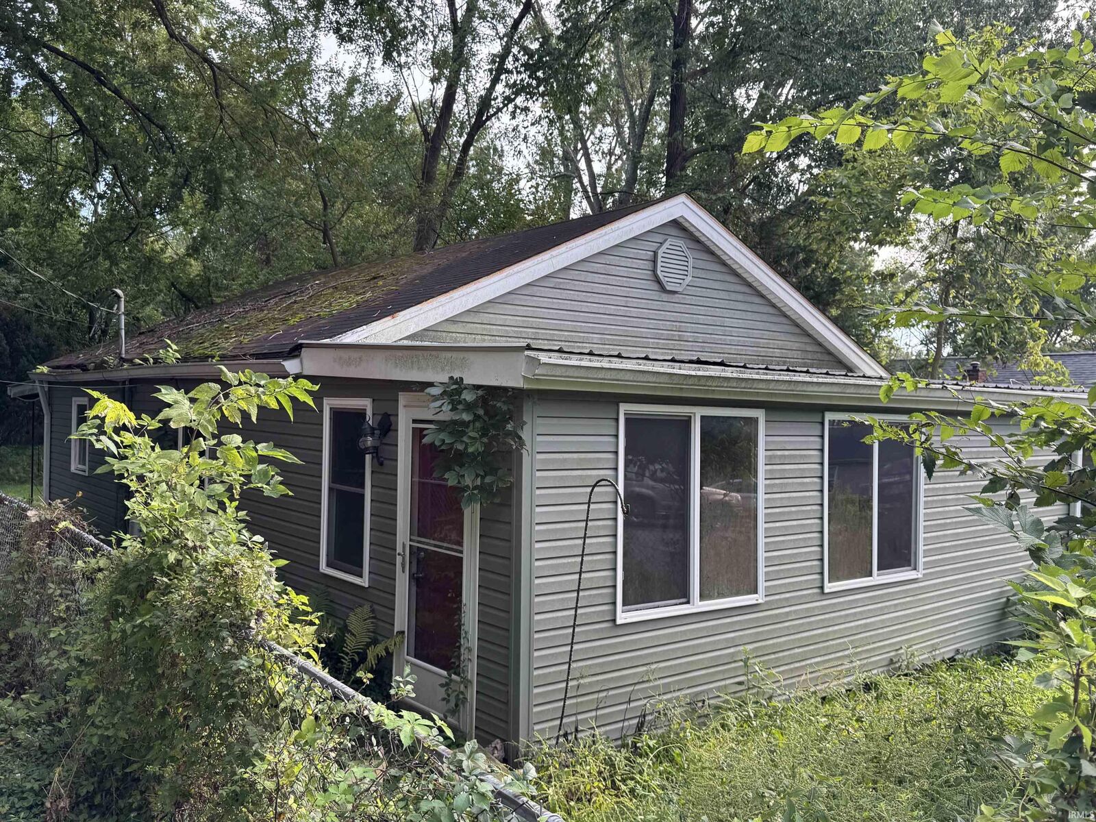 Property Photo:  1018 E Thornton Drive  IN 47401 