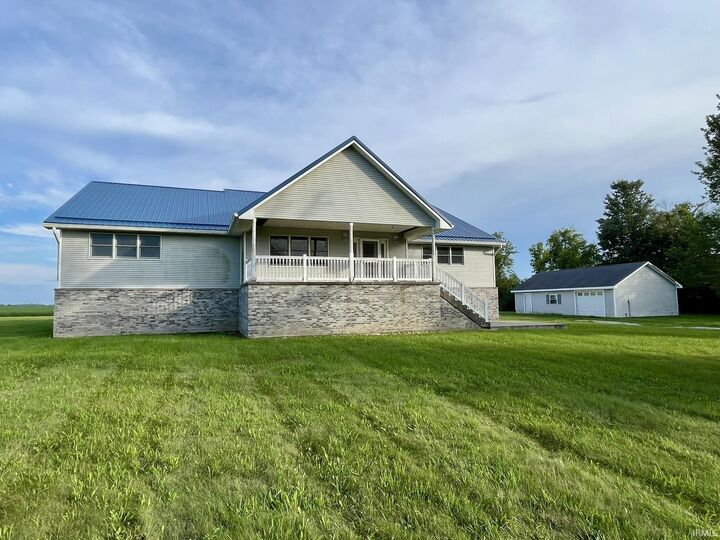 Property Photo: 3681 E 500 S Road IN 46970-7722
