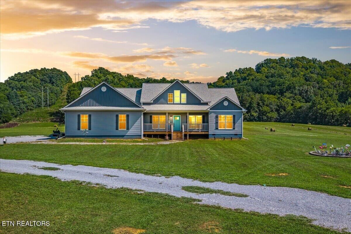 Property Photo:  288 Highway 307  TN 37303 