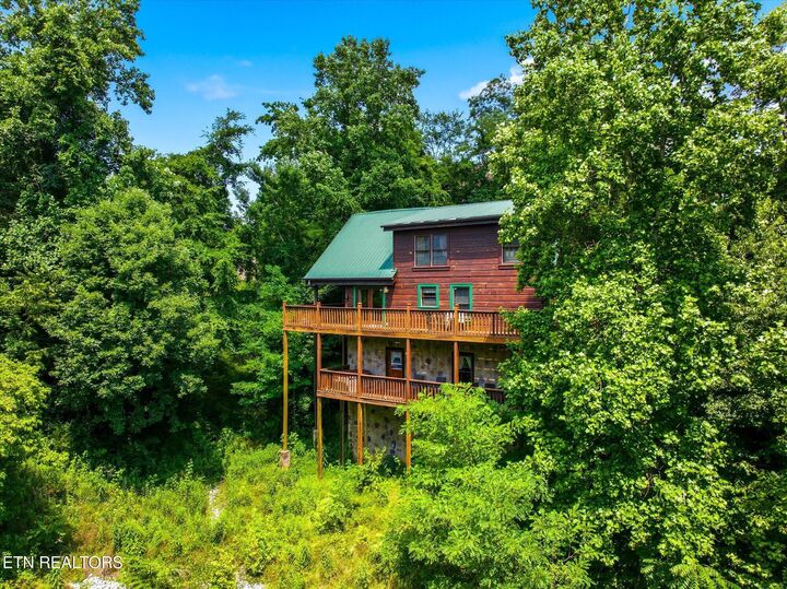 Property Photo:  2606 Tree Tops Way  TN 37863 