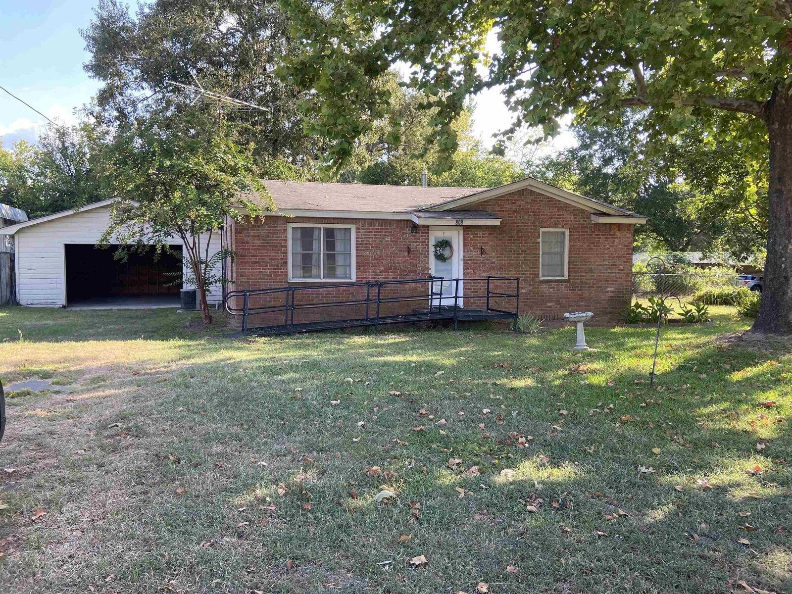 Property Photo:  385 W York  TX 75651 