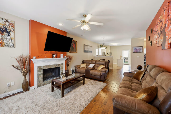 Property Photo: 1121 Parliament Way KY 40517