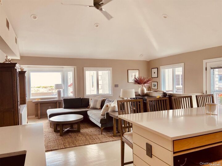 Property Photo:  14 Kentucky Street 2  NY 11561 