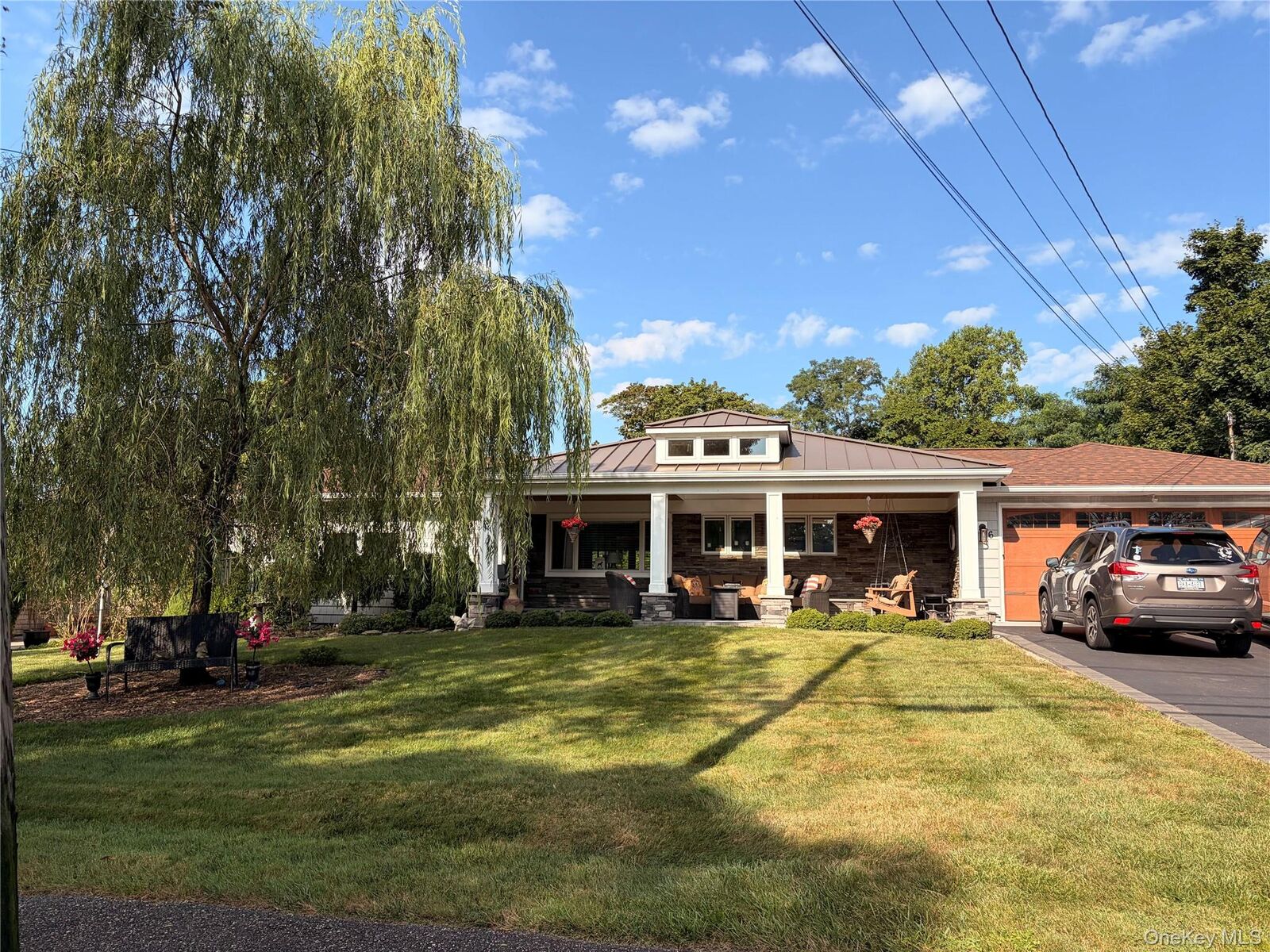 Property Photo:  6 N Howells Point Road  NY 11713 