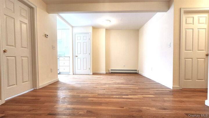 Property Photo:  54 Herriot Street  NY 10701 