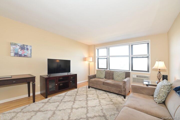 Property Photo:  2 Birchwood Court #5H  NY 11501 