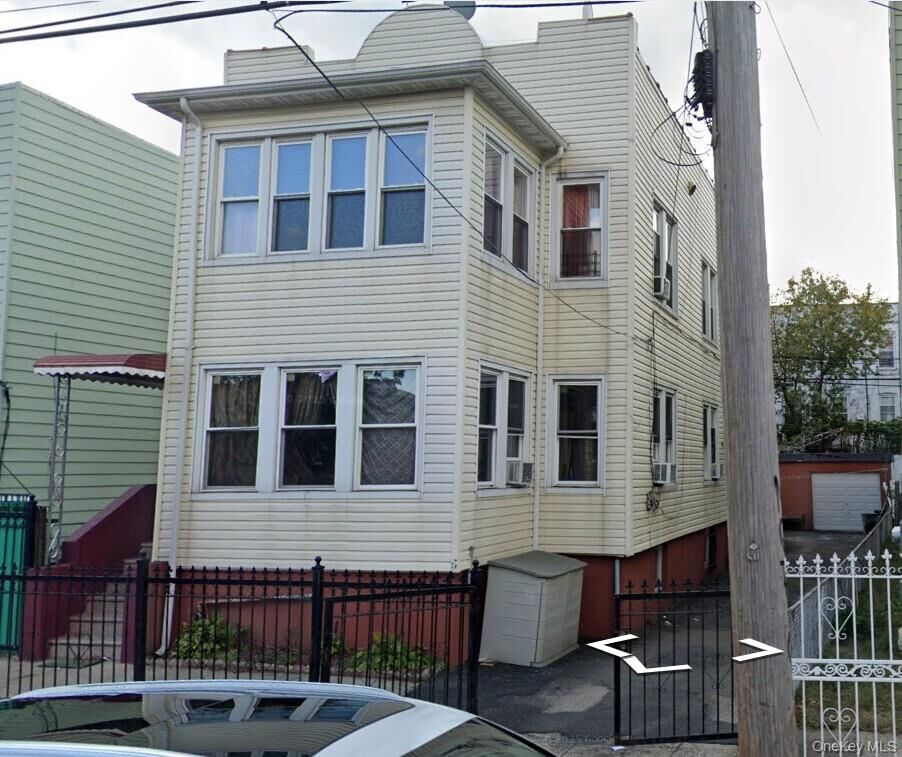 Property Photo:  1153 Virginia Avenue  NY 10472 