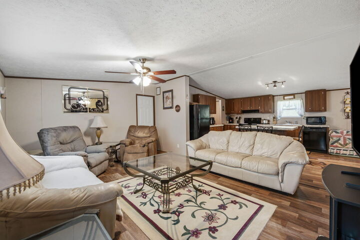 Property Photo: 7812 Stagecoach Road TN 37891