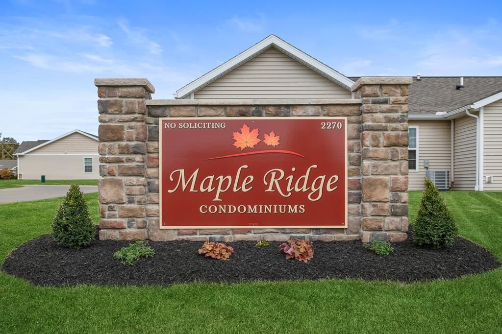 Property Photo: 2270 Ferguson Road Unit 102 OH 44906