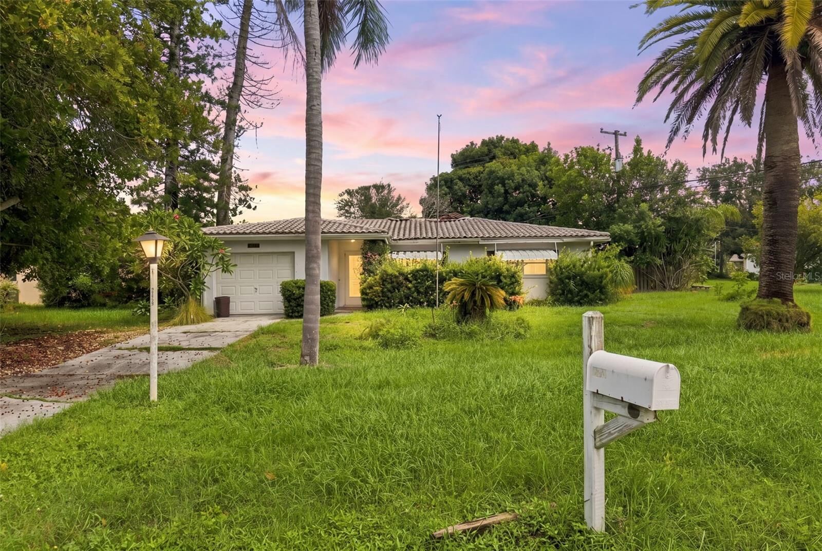 Property Photo:  2310 Indigo Drive  FL 33763 