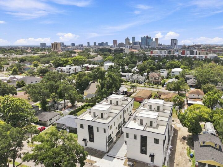 Property Photo:  310 W Columbus Drive 4  FL 33602 