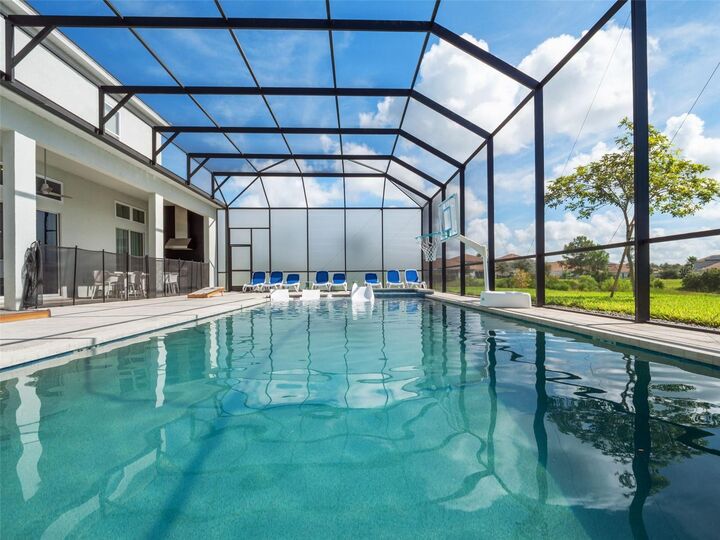 Property Photo:  1660 Oak Blossom Drive  FL 33837 