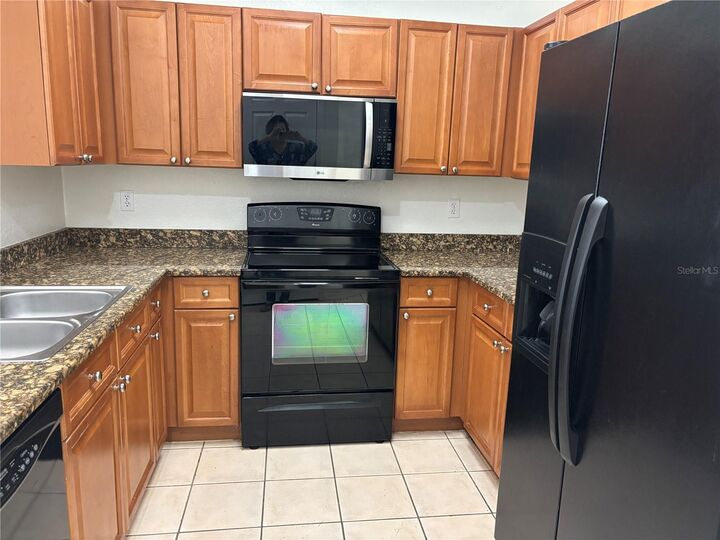 Property Photo:  2490 Lancien Court 4  FL 32826 