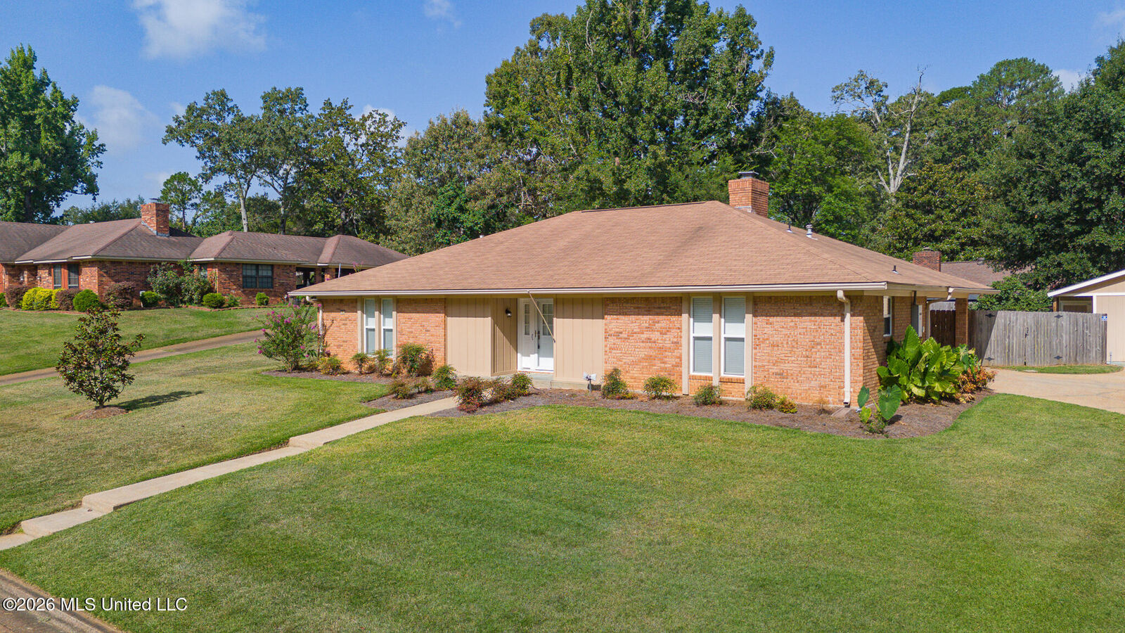 Property Photo:  37 Sunline Drive  MS 39042 