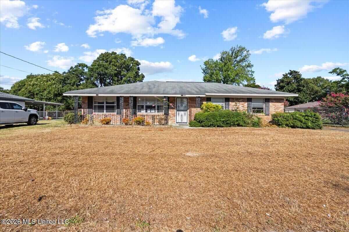 Property Photo:  1011 Anniston Avenue  MS 39507 