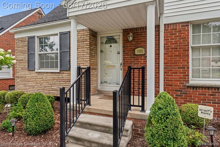 Property Photo: 1901 Detroit Street MI 48124 4149