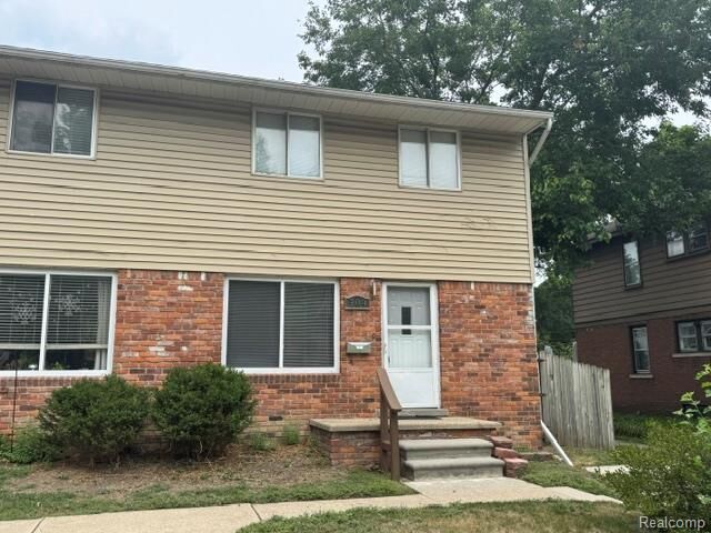 Property Photo:  309 E Farnum Avenue  MI 48067 3601 