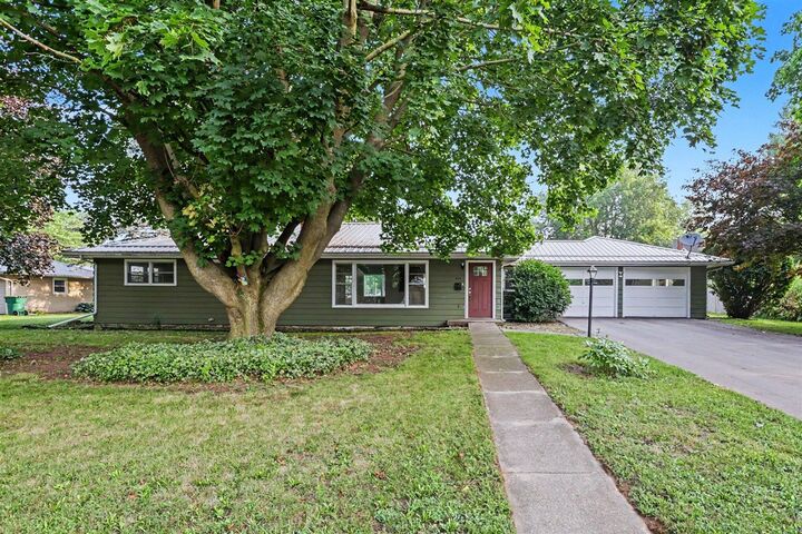 Property Photo: 410 Lake Street MI 49245-1028