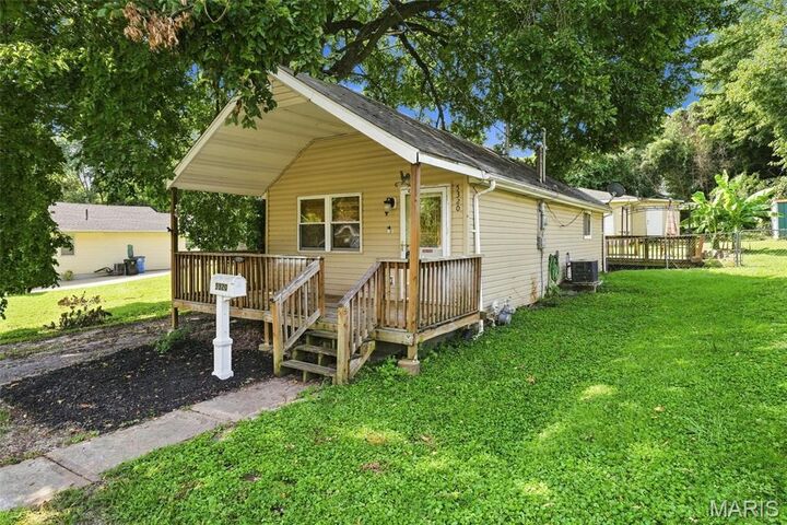 Property Photo:  5320 Staely Avenue  MO 63123 