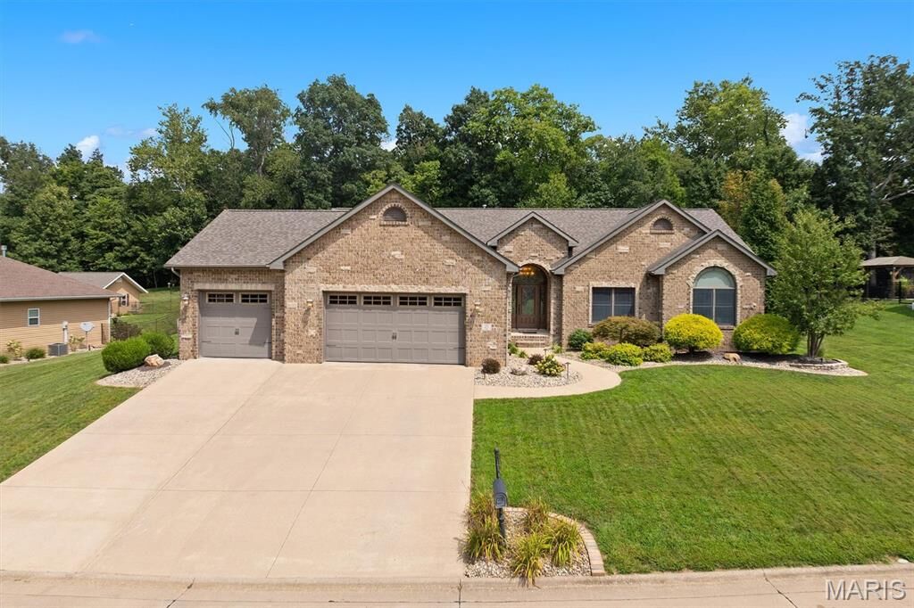 Property Photo:  55 Liberty Lane  IL 62249 